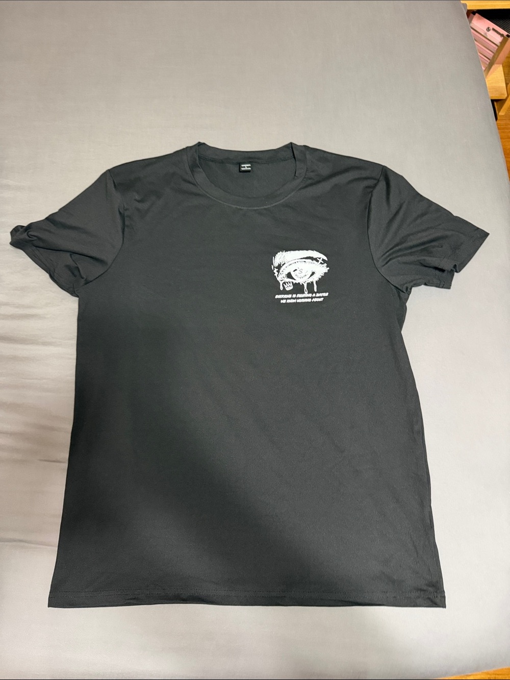 💥 NWOT Black Graphic Crewneck T-Shirt - Unbranded